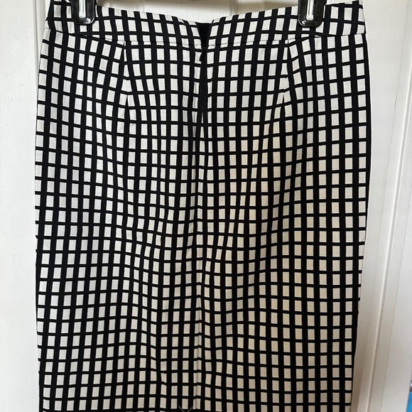 J Crew Black and White Pencil Skirt - Picture 1 of 3